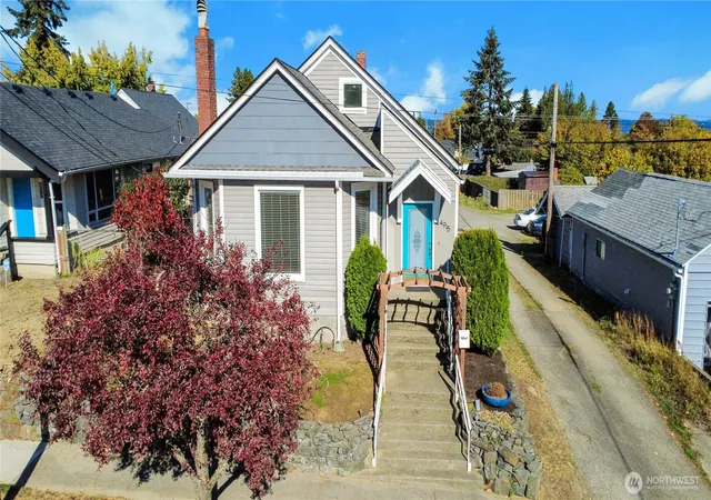 Photo 2 of Single family home for sale at 4915 N 43rd Street, Tacoma, WA 98407 | MLS# NWM2594498 | Listing updated on 2026-10-19