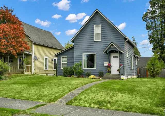 Photo 1 of Single family home for sale at 2417 State St, Everett, WA 98201 | MLS# NWM2594535 | Listing updated on 2026-10-21