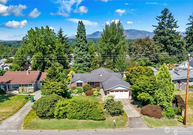 Photo 2 of Single family home for sale at 1101 E 5th Street, Arlington, WA 98223 | MLS# NWM2594536 | Listing updated on 2026-10-24