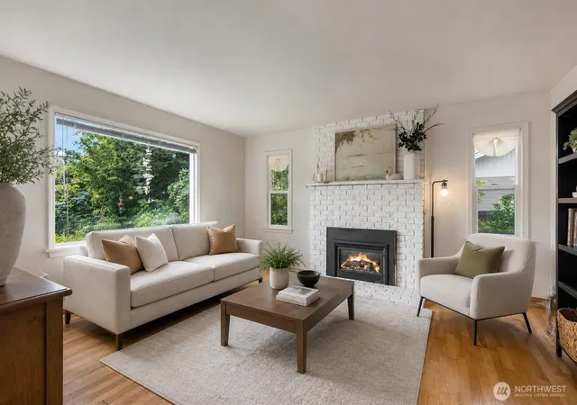 Photo 4 of Single family home for sale at 1101 E 5th Street, Arlington, WA 98223 | MLS# NWM2594536 | Listing updated on 2026-10-24