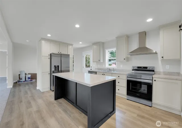 Photo 4 of Manufactured home for sale at 11519 199th Avenue E, Bonney Lake, WA 98391 | MLS# NWM2594550 | Listing updated on 2026-10-15