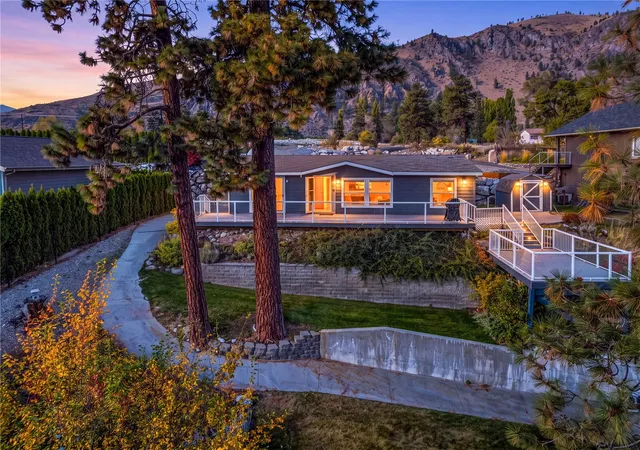 Photo 2 of Manufactured home for sale at 15075 N Lakeshore Dr, Entiat, WA 98822 | MLS# NWM2594559 | Listing updated on 2026-10-20