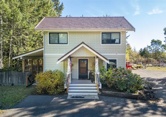 Photo 3 of Single family home for sale at 336 Hunt Rd, Port Angeles, WA 98363 | MLS# NWM2594577 | Listing updated on 2026-10-20