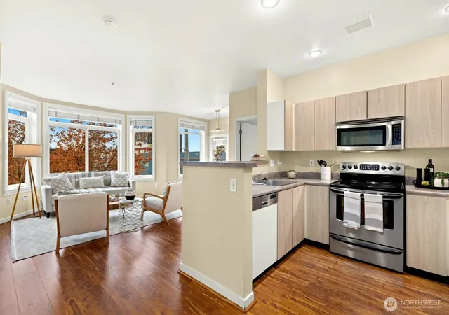 Photo 4 of Condo for sale at 2414 1st Avenue #309, Seattle, WA 98121 | MLS# NWM2594583 | Listing updated on 2026-10-16