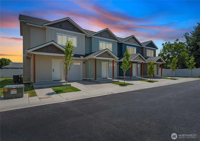 Photo 1 of Sale Pending at 1030 Finch Ln #C4, Wenatchee, WA 98801 | MLS# NWM2594598 | Listing updated on 2026-10-26