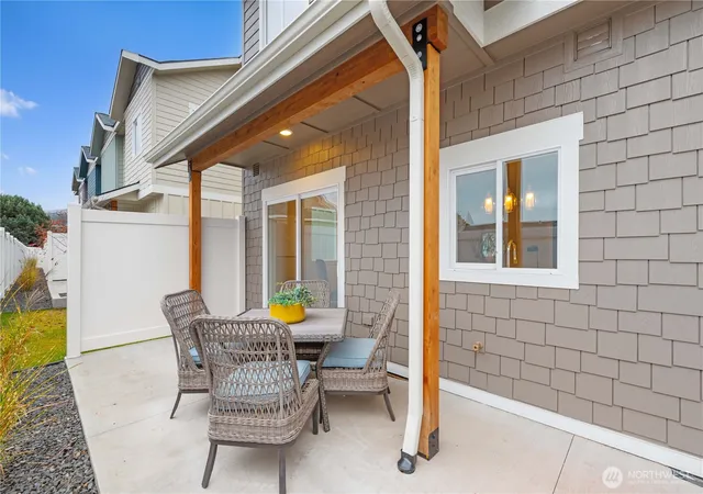 Photo 3 of Sale Pending at 1030 Finch Ln #C4, Wenatchee, WA 98801 | MLS# NWM2594598 | Listing updated on 2026-10-26