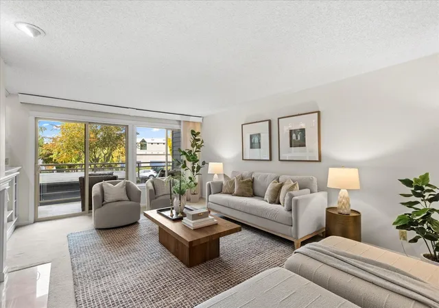 Photo 4 of Condo for sale at 200 James St #102, Edmonds, WA 98020 | MLS# NWM2594604 | Listing updated on 2026-10-20