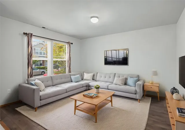 Photo 2 of Single family home for sale at 248 Ferndale Ct NE, Renton, WA 98056 | MLS# NWM2594610 | Listing updated on 2026-10-21