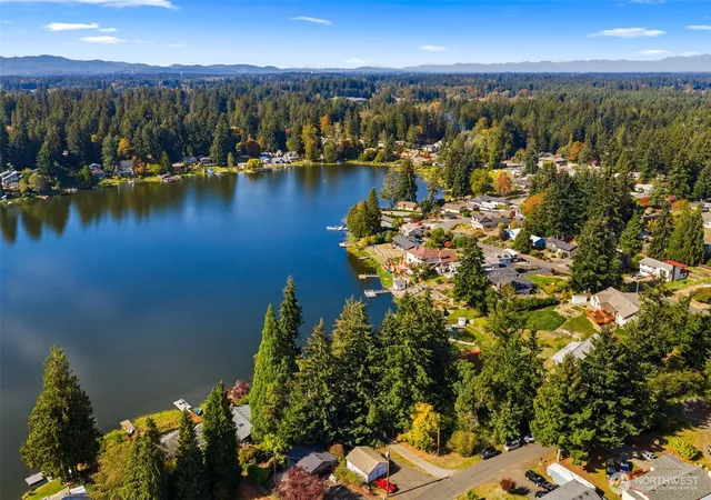 Photo 4 of Single family home for sale at 5033 Atchinson Dr SE, Olympia, WA 98513 | MLS# NWM2594628 | Listing updated on 2026-10-15