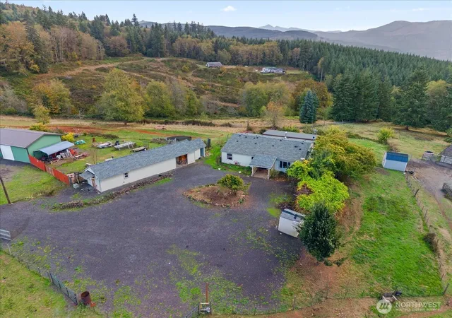 Photo 3 of Manufactured home for sale at 424 Maranatha Rd, Kelso, WA 98626 | MLS# NWM2594647 | Listing updated on 2026-10-29