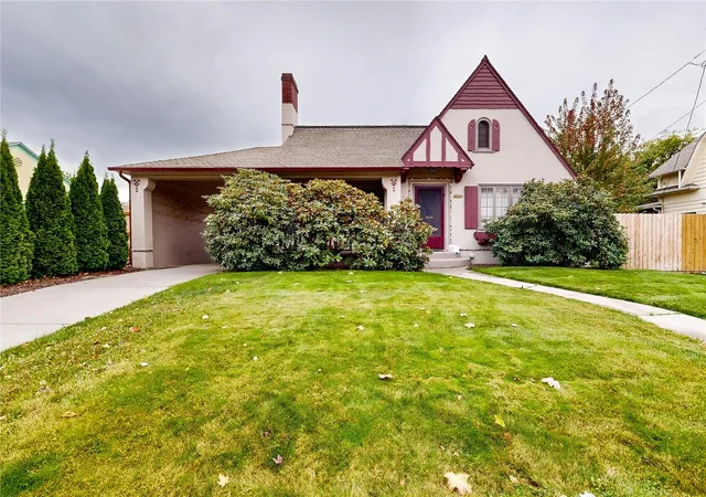 Photo 1 of Single family home for sale at 1122 E Isaacs Ave, Walla Walla, WA 99362 | MLS# NWM2594654 | Listing updated on 2026-10-21