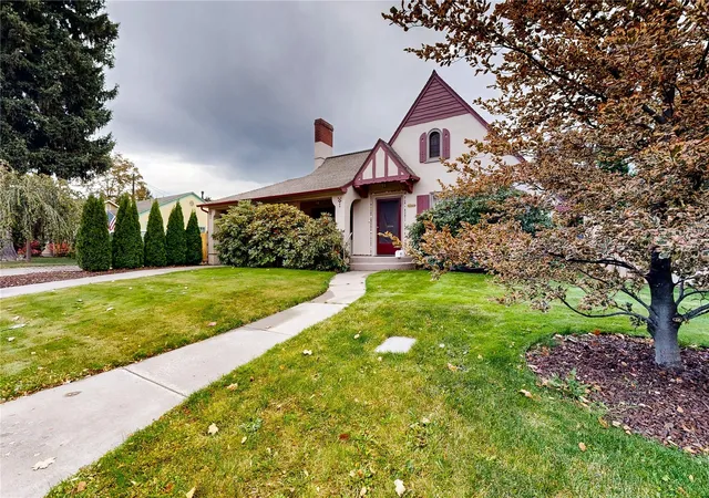 Photo 1 of Single family home for sale at 1122 E Isaacs Ave, Walla Walla, WA 99362 | MLS# NWM2594654 | Listing updated on 2026-10-21