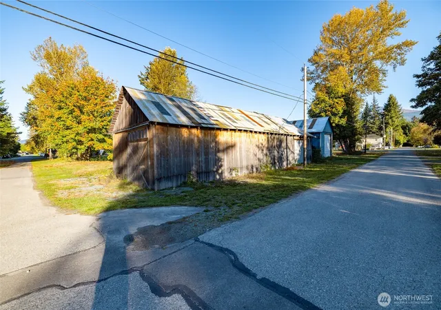 Photo 1 of Land for sale at 401 Hamilton Ave, Hamilton, WA 98255 | MLS# NWM2594660 | Listing updated on 2026-10-22