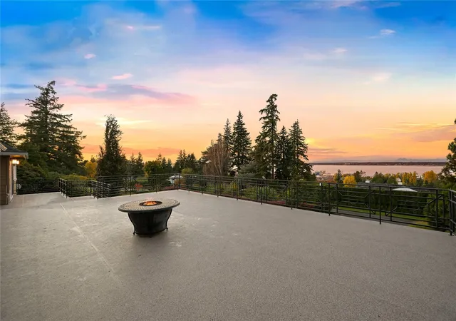 Photo 2 of Single family home for sale at 222 Middlefield Rd, Bellingham, WA 98225 | MLS# NWM2594667 | Listing updated on 2026-10-29