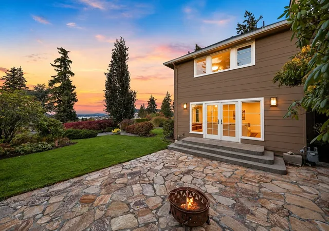 Photo 4 of Single family home for sale at 222 Middlefield Rd, Bellingham, WA 98225 | MLS# NWM2594667 | Listing updated on 2026-10-29