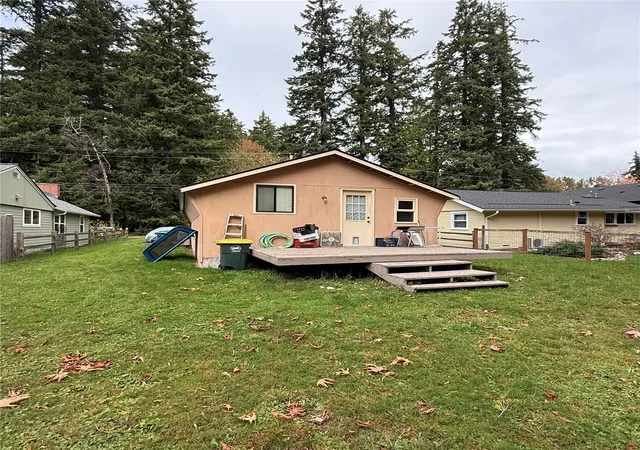Photo 3 of Single family home for sale at 3524 Arbor St, Bellingham, WA 98229 | MLS# NWM2594669 | Listing updated on 2026-10-27