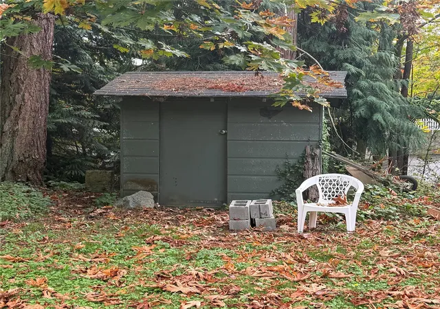 Photo 4 of Single family home for sale at 3524 Arbor St, Bellingham, WA 98229 | MLS# NWM2594669 | Listing updated on 2026-10-27