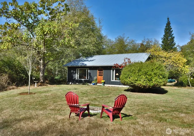 Photo 2 of Single family home for sale at 5087 Ollom Dr, Freeland, WA 98249 | MLS# NWM2594671 | Listing updated on 2026-10-20