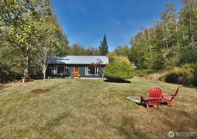 Photo 3 of Single family home for sale at 5087 Ollom Dr, Freeland, WA 98249 | MLS# NWM2594671 | Listing updated on 2026-10-20