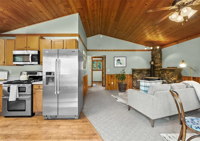 Photo 3 of Single family home for sale at 6390 Siper Rd, Everson, WA 98247 | MLS# NWM2594684 | Listing updated on 2026-10-23