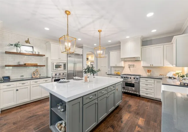 Photo 2 of Single family home for sale at 7615 78th Street NW, Gig Harbor, WA 98335 | MLS# NWM2594689 | Listing updated on 2026-10-22
