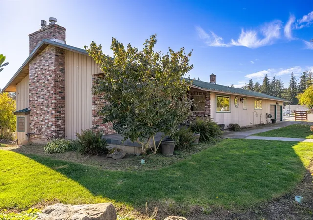 Photo 2 of Single family home for sale at 7368 Everson Goshen Rd, Everson, WA 98247 | MLS# NWM2594690 | Listing updated on 2026-10-19