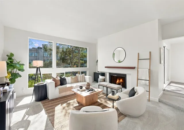 Photo 2 of Sale Pending at 2500 W Manor Pl #318, Seattle, WA 98199 | MLS# NWM2594697 | Listing updated on 2026-10-21
