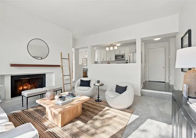 Photo 3 of Sale Pending at 2500 W Manor Pl #318, Seattle, WA 98199 | MLS# NWM2594697 | Listing updated on 2026-10-21