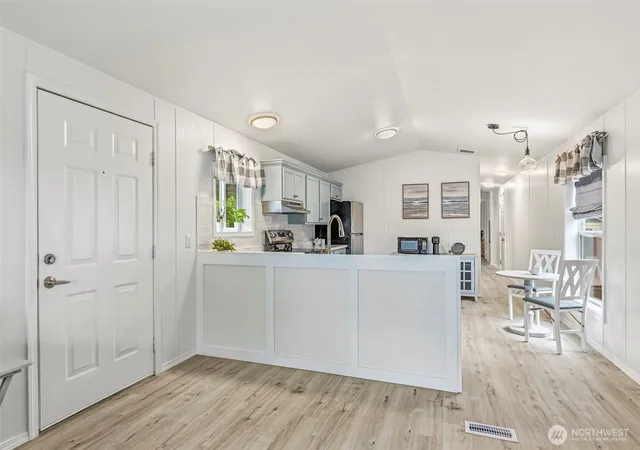 Photo 4 of Manufactured home for sale at 6603 Fawn Ln #15, Long Beach, WA 98631 | MLS# NWM2594703 | Listing updated on 2026-10-14