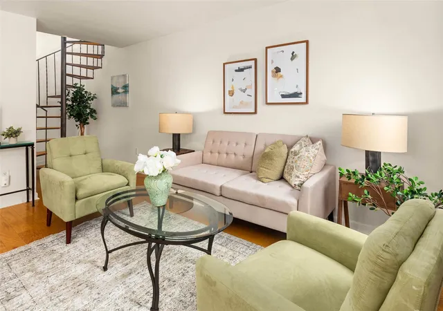 Photo 4 of Townhouse for sale at 202 W Olympic Pl #302, Seattle, WA 98119 | MLS# NWM2594709 | Listing updated on 2026-10-23
