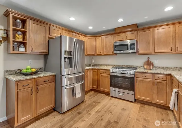 Single family home for sale at 3210 Scenic Dr SE, Auburn, WA 98092 | MLS# NWM2594737