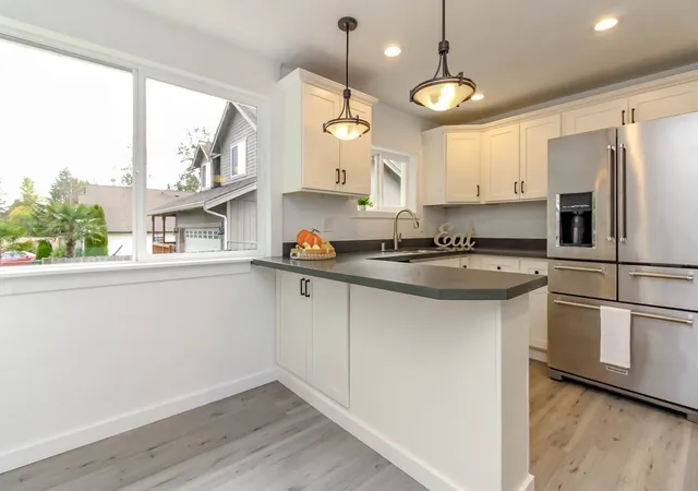 Photo 4 of Single family home for sale at 7827 S G St, Tacoma, WA 98408 | MLS# NWM2594784 | Listing updated on 2026-10-16