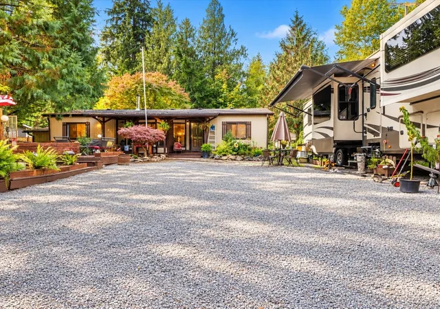 Manufactured home for sale at 16516 W Lake Goodwin Rd, Stanwood, WA 98292 | MLS# NWM2594785