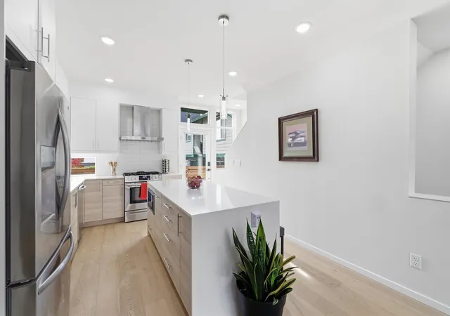 Photo 2 of Townhouse for sale at 901 28th Avenue S #B, Seattle, WA 98144 | MLS# NWM2594798 | Listing updated on 2026-10-22