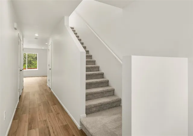 Photo 3 of Single family home for sale at 1380 Salzer Crk Loop, Centralia, WA 98531 | MLS# NWM2594800 | Listing updated on 2026-10-25