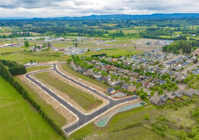 Photo 4 of Single family home for sale at 116 Pine Holw Dr, Chehalis, WA 98532 | MLS# NWM2594804 | Listing updated on 2026-10-28