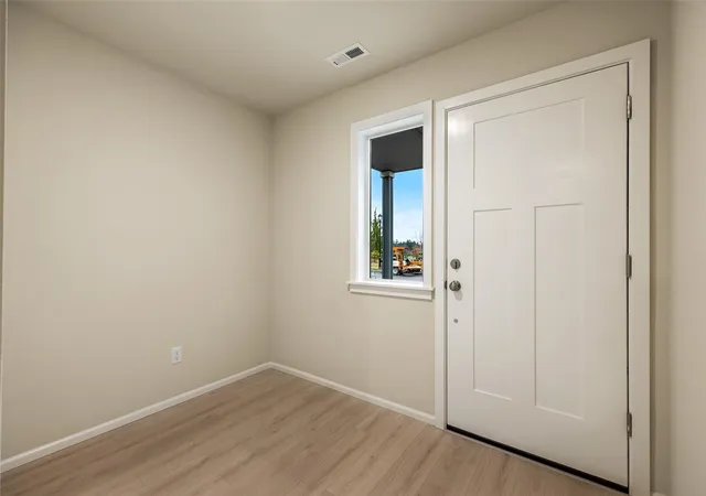 Photo 3 of Single family home for sale at 118 Pine Holw Dr, Chehalis, WA 98532 | MLS# NWM2594805 | Listing updated on 2026-10-29