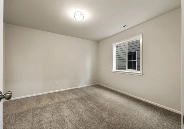 Photo 4 of Single family home for sale at 118 Pine Holw Dr, Chehalis, WA 98532 | MLS# NWM2594805 | Listing updated on 2026-10-29