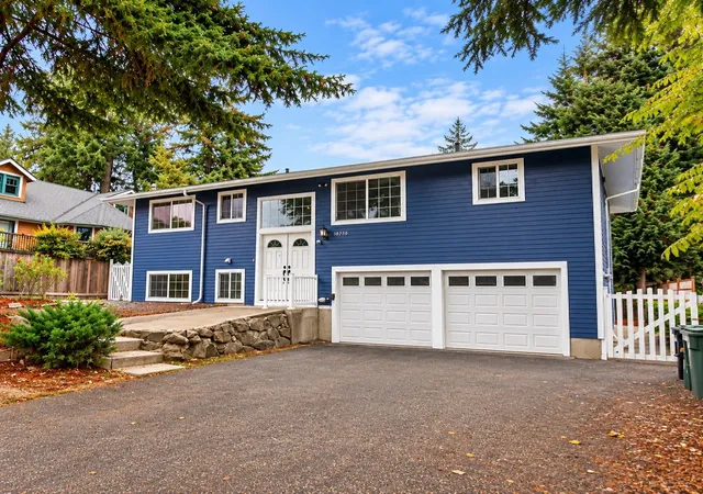 Photo 4 of Single family home for sale at 10756 Bartlett Ave NE, Seattle, WA 98125 | MLS# NWM2594816 | Listing updated on 2026-10-22