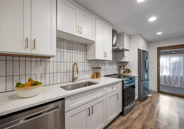 Photo 4 of Single family home for sale at 5126 N 41st Street, Tacoma, WA 98407 | MLS# NWM2594824 | Listing updated on 2026-10-23