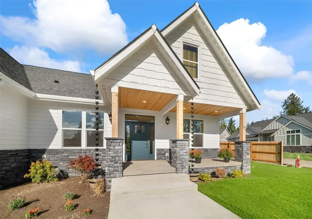 Photo 3 of Single family home for sale at 15 Grayson Rd, Montesano, WA 98563 | MLS# NWM2594832 | Listing updated on 2026-10-22
