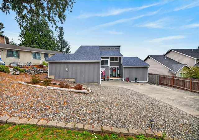Photo 1 of Single family home for sale at 1108 Halsey Dr, Coupeville, WA 98239 | MLS# NWM2594836 | Listing updated on 2026-10-29