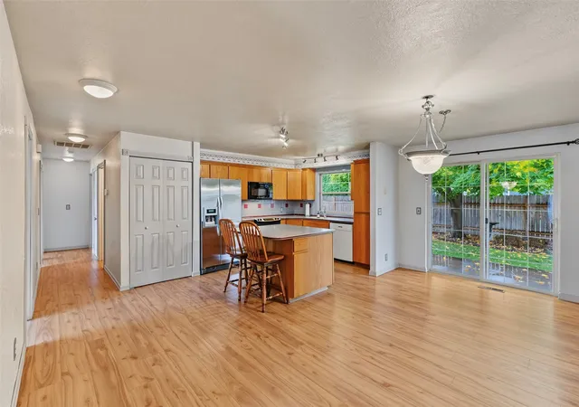 Photo 4 of Single family home for sale at 1317 Welch Ave, Wenatchee, WA 98801 | MLS# NWM2594837 | Listing updated on 2026-10-29