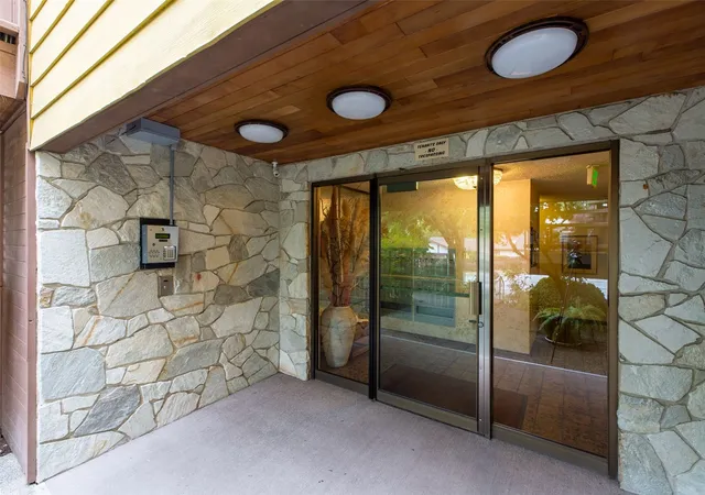 Photo 3 of Condo for sale at 13433 Roosevelt Way N #102, Seattle, WA 98133 | MLS# NWM2594856 | Listing updated on 2026-10-23