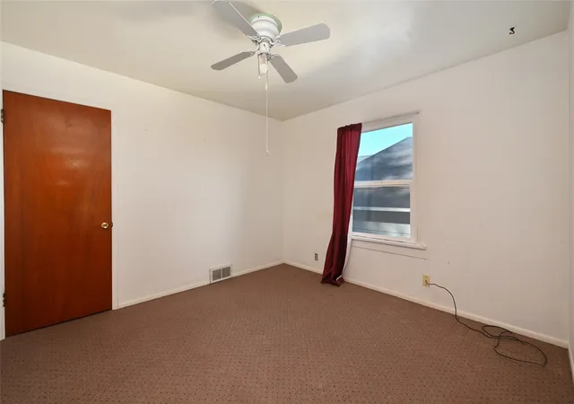 Photo 3 of Single family home for sale at 4434 28th Place W, Seattle, WA 98199 | MLS# NWM2594863 | Listing updated on 2026-10-20