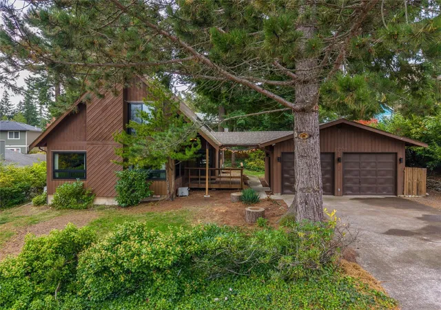 Photo 2 of Sale Pending at 3707 Magrath Rd, Bellingham, WA 98226 | MLS# NWM2594875 | Listing updated on 2026-10-21