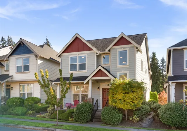 Photo 2 of Single family home for sale at 3112 Highlands Blvd, Puyallup, WA 98372 | MLS# NWM2594884 | Listing updated on 2026-10-23