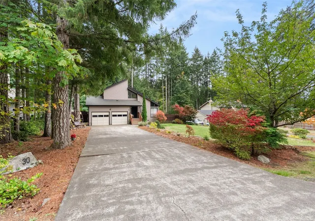 Photo 1 of Single family home for sale at 30 SE Shadowood Dr, Shelton, WA 98584 | MLS# NWM2594896 | Listing updated on 2026-10-18