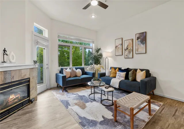 Photo 4 of Townhouse for sale at 11570 Stone Ave N #103A, Seattle, WA 98133 | MLS# NWM2594898 | Listing updated on 2026-10-19