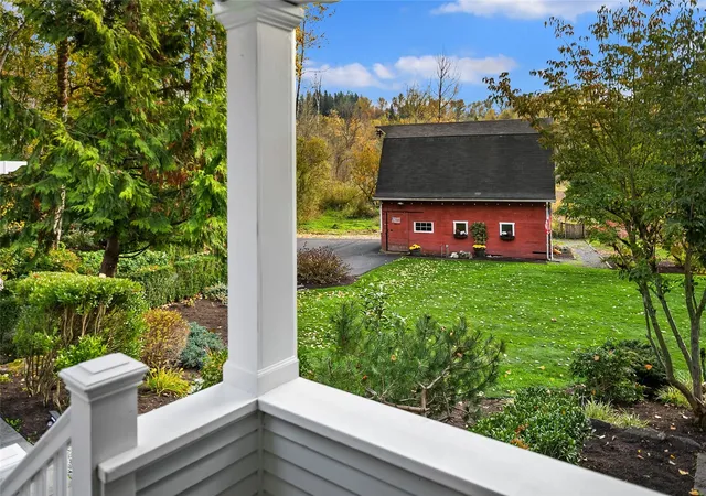 Photo 4 of Single family home for sale at 17929 SE May Valley Rd, Renton, WA 98059 | MLS# NWM2594905 | Listing updated on 2026-10-26